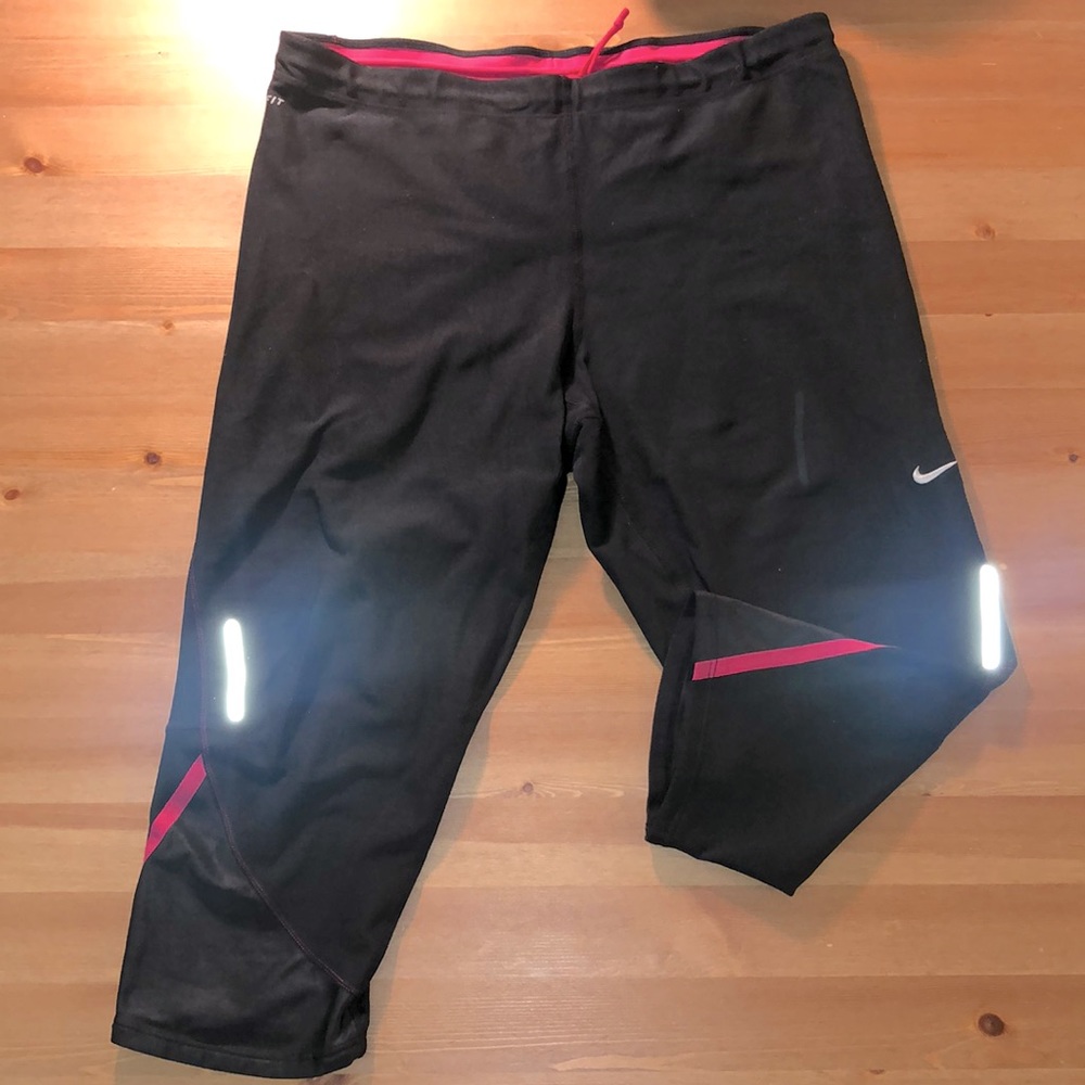 NIKE Dri Fit Capri Leggings Size L